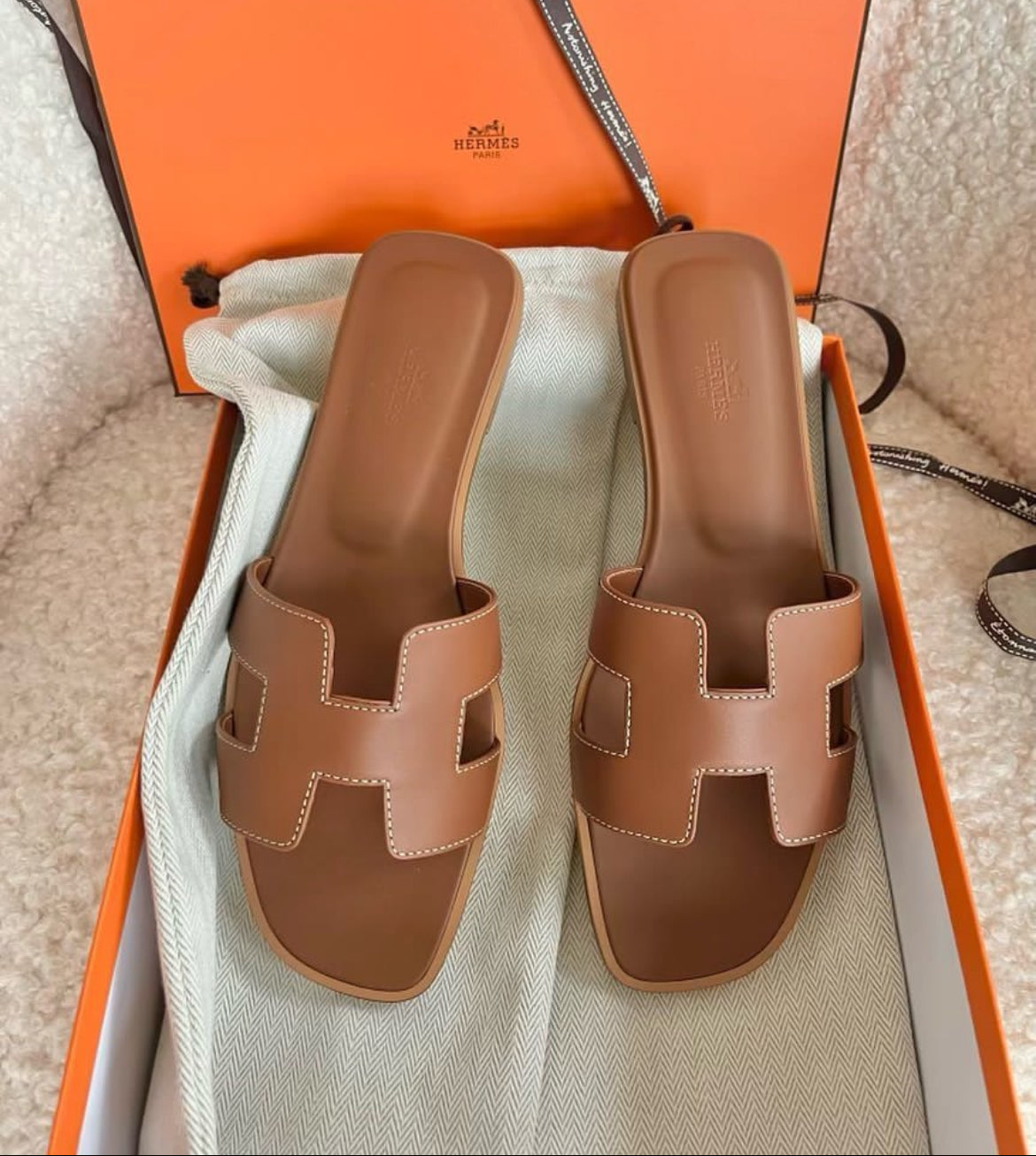 💕Hermes Oran Sandals Multiple Colors Are Available💕
