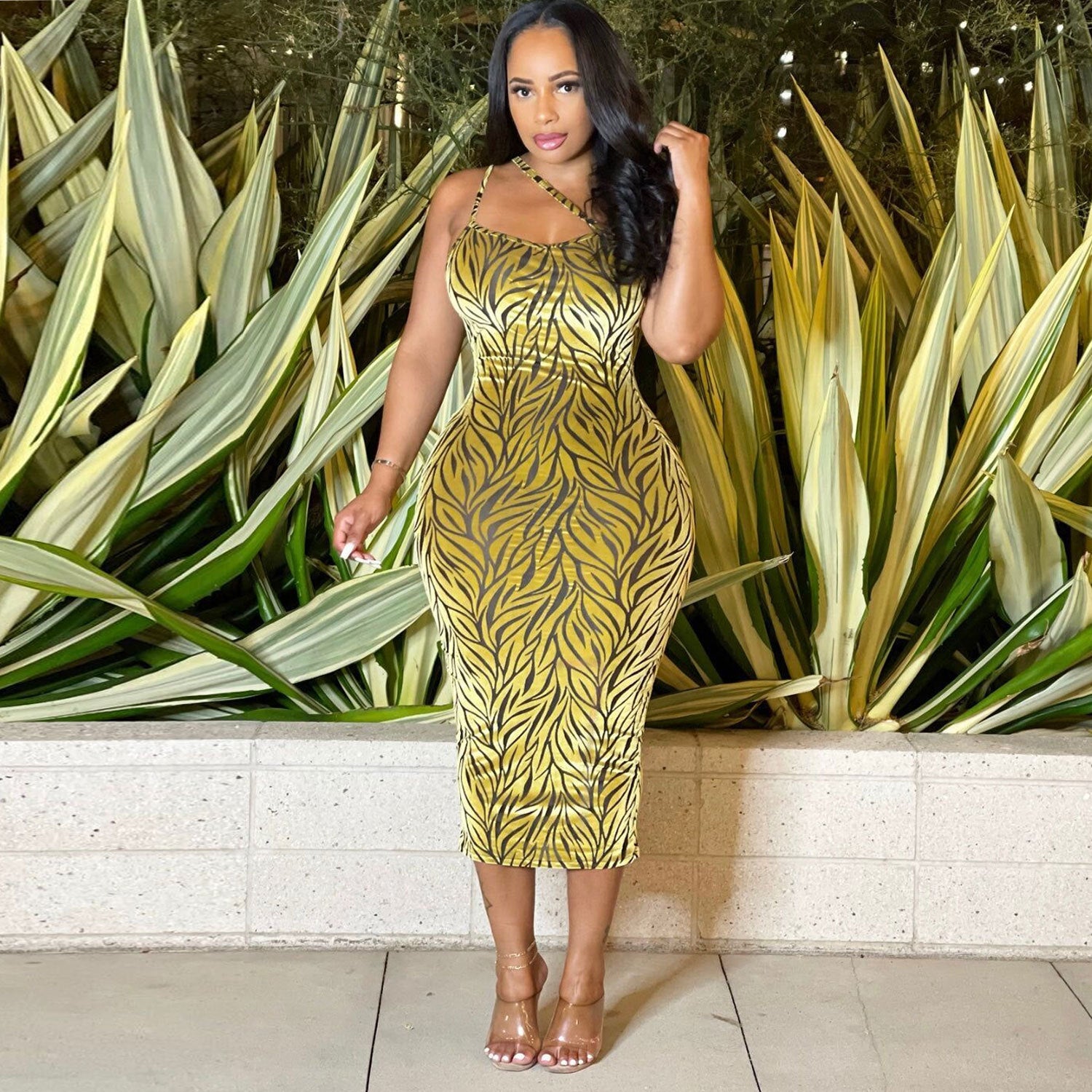 Sexy Sexy Velvet Sleeveless Sling Midi Dress