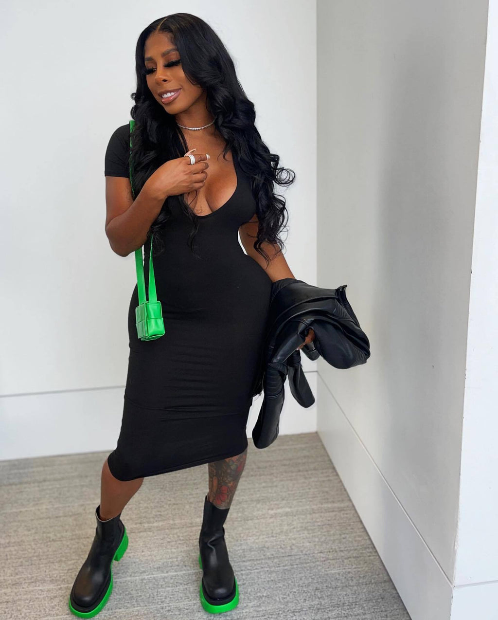 Sexy Black Sexy Low-Cut Short Sleeve Slim Midi Dress