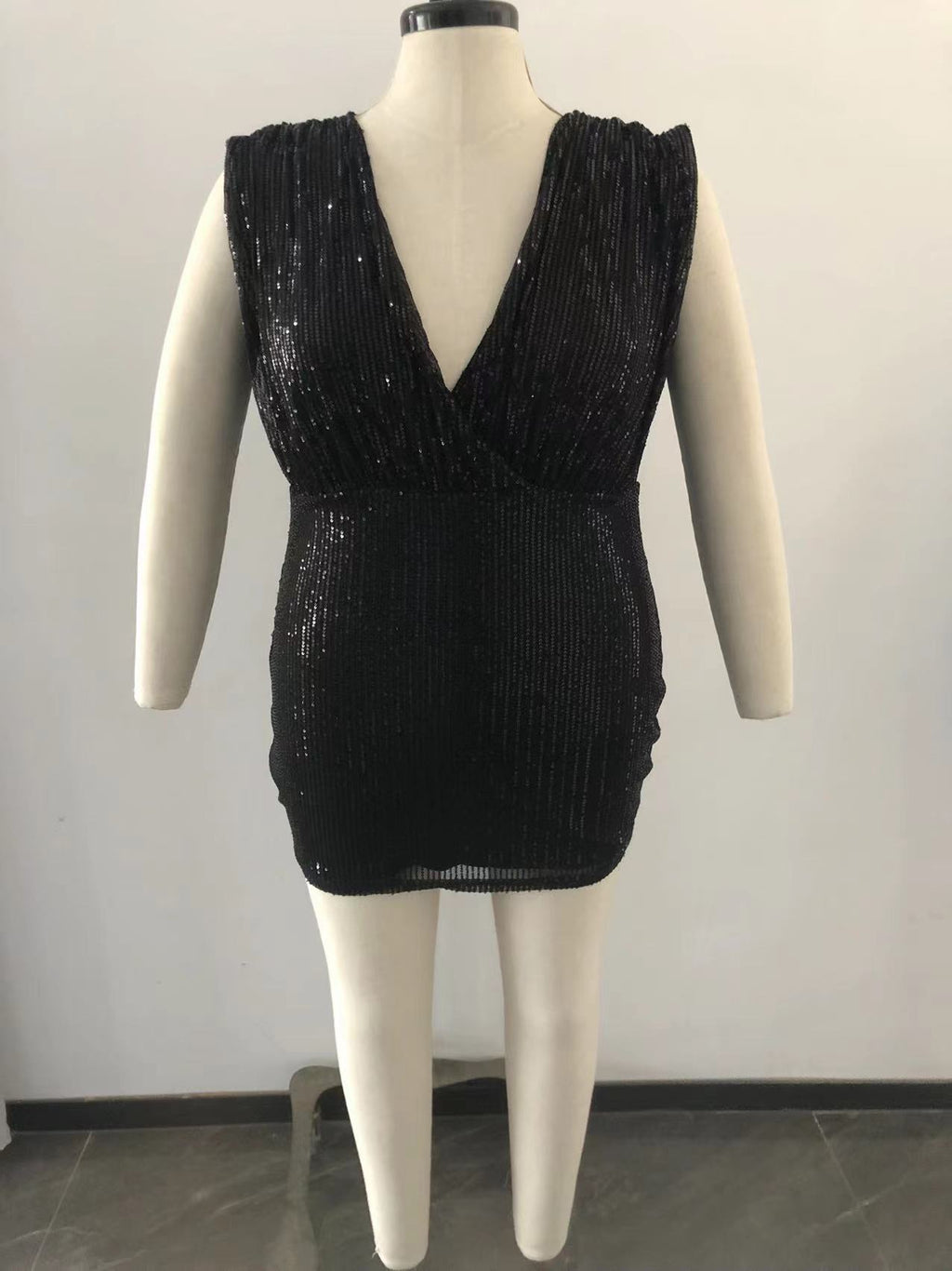 Sexy Plus Size Sequined Sleeveless Open-Back Mini Dress