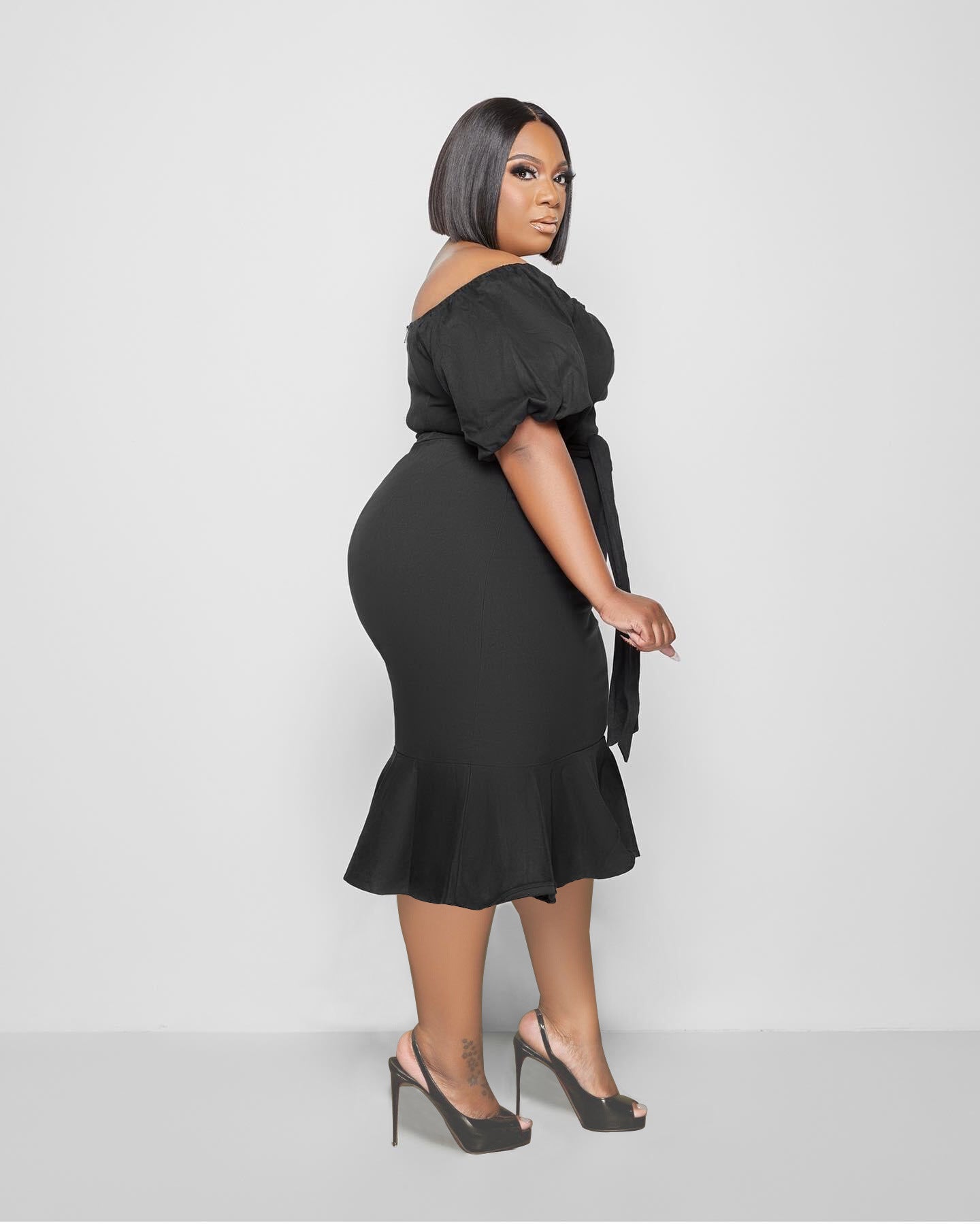 Sexy Plus Size Slash Neck Half Sleeve Rullfed Midi Dress
